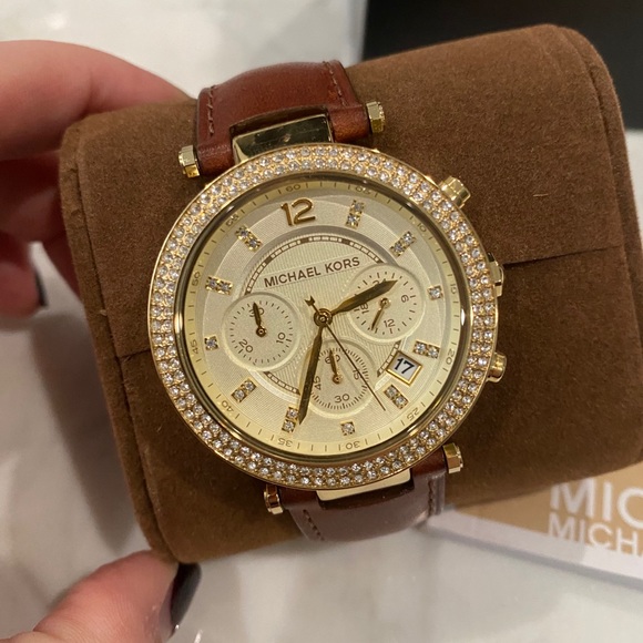 Michael Kors watch - worn 3 times! - Picture 1 of 9